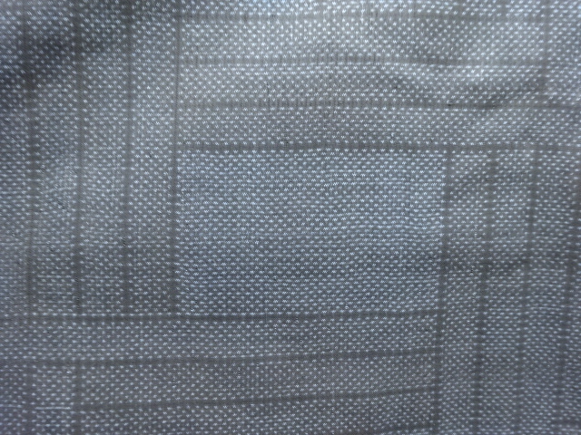  アンティーク　幾何学模様織り出し本場泥大島紬着物(5マルキ)